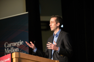 Photo of Ian Gray